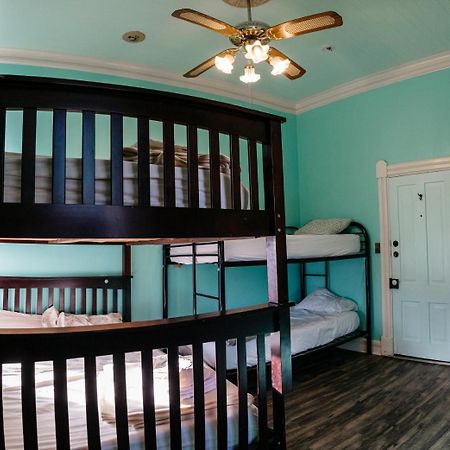 The Hostel California Bishop Bagian luar foto