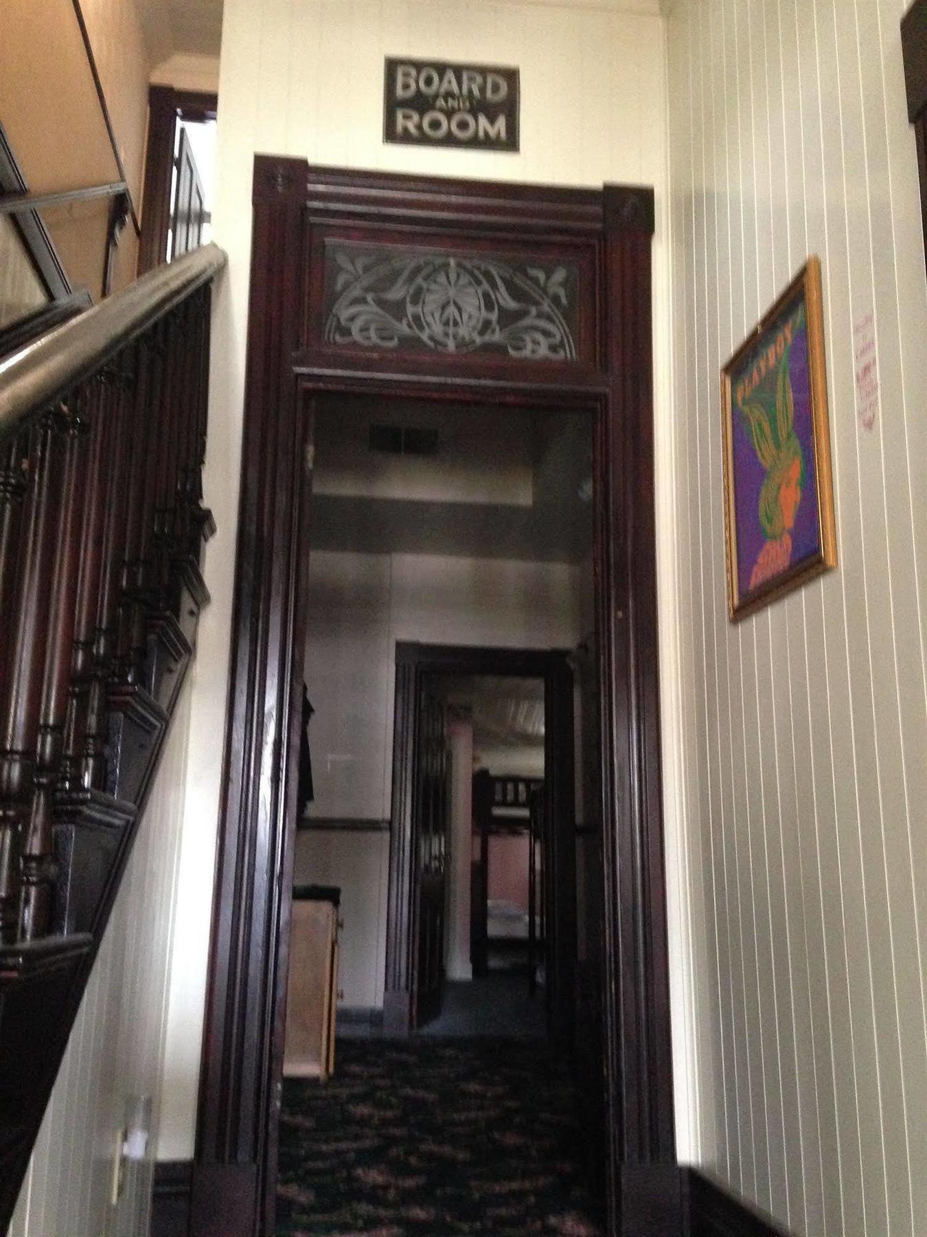 The Hostel California Bishop Bagian luar foto
